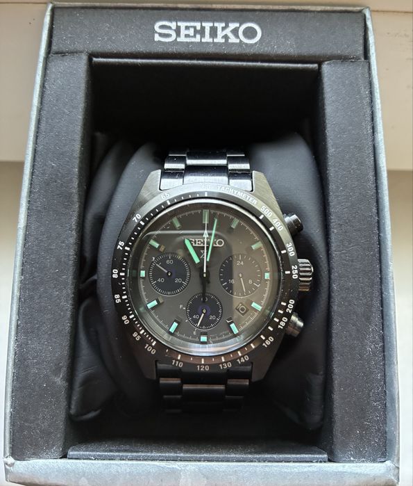 SEIKO PROSPEX BLACK SERIES NIGHT SPEEDTIMER SOLAR 39MM