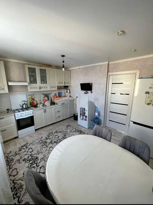 продается 2 ком квартира район Кунаева