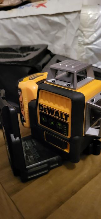 Vand nivela  laser 360° cu lini verzi 500 lei