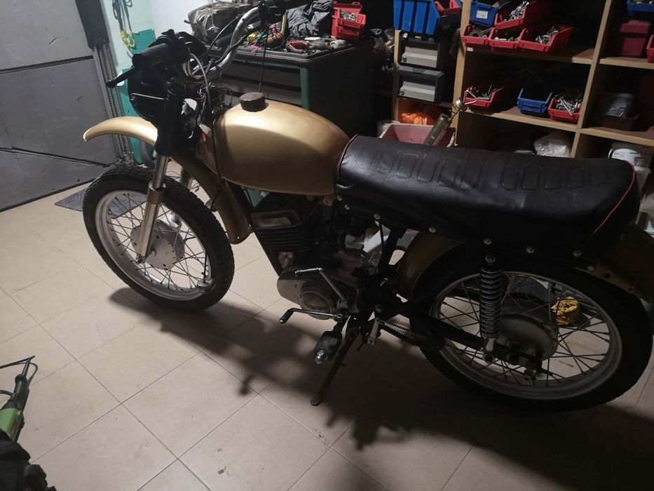 Vind minsk 125cc recondiționat 80 % are rotoru ars  1500 meg tef 0757164379
