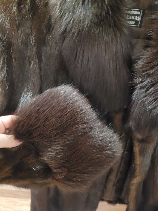 Vand haina nurca super ofertă