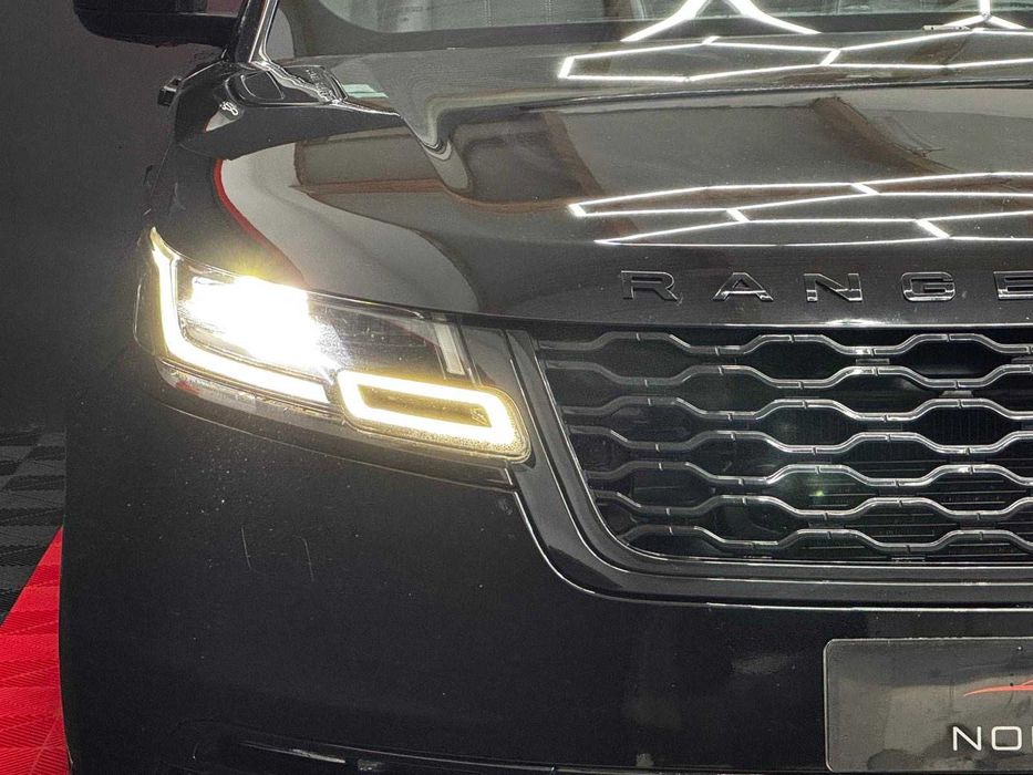 Range Rover Velar R-Dynamic / 2.0D / Trapă panoramică / Meridian