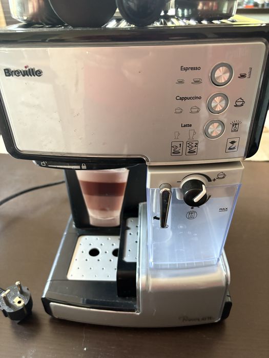 Vand Espressor Manual cu Lapte Prima Latte Argintiu Breville