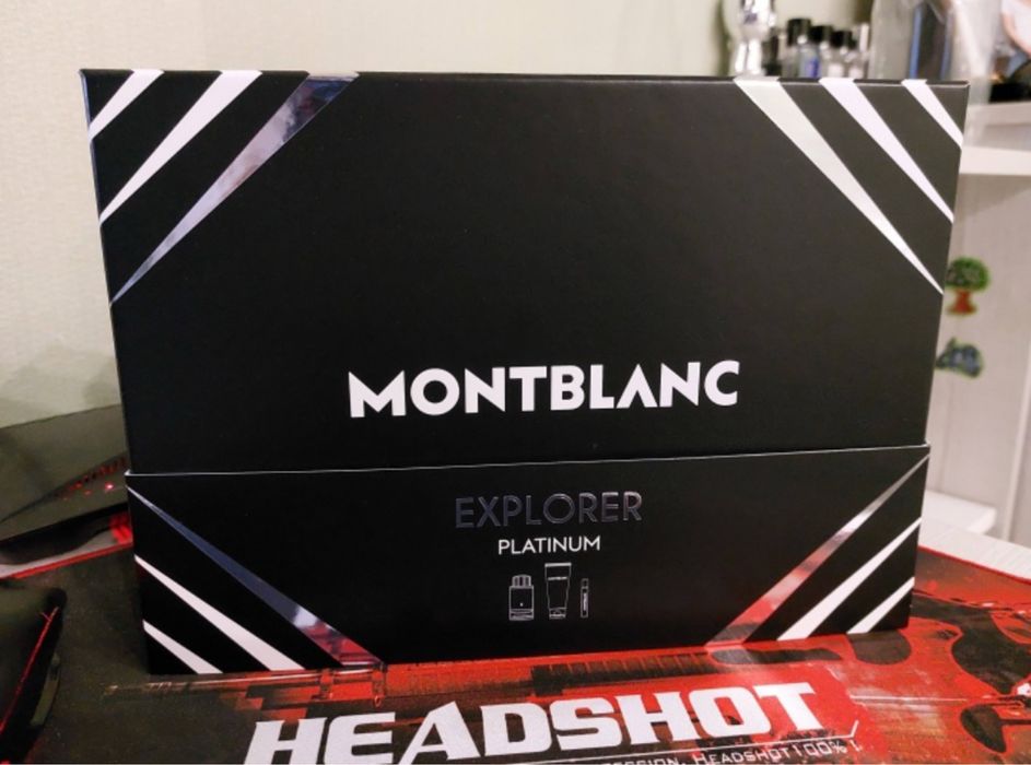 montblanc explorer platinum gift box