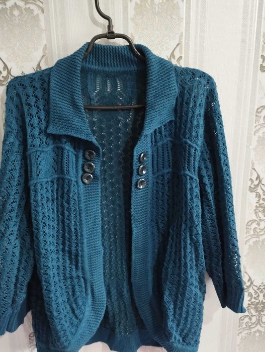 Продам кофты женские