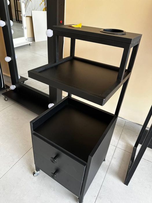 Продаётся мебель для салона красоты!!!