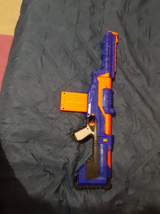 Большой nerf с пулями в комплект
