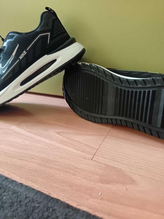 Nike обувки 41 номер 28,5,см