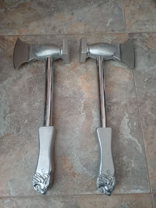 Два съветски сатъра