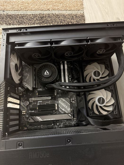 Vand PC Gaming i7 14700k, 32GB RAM DDR5, 3TB SSD M.2