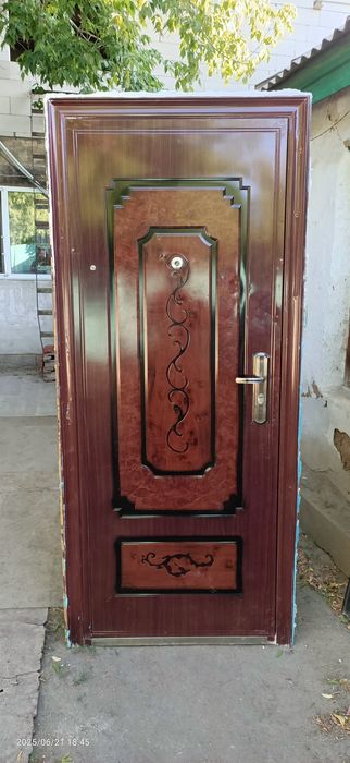 Продам двери металлические