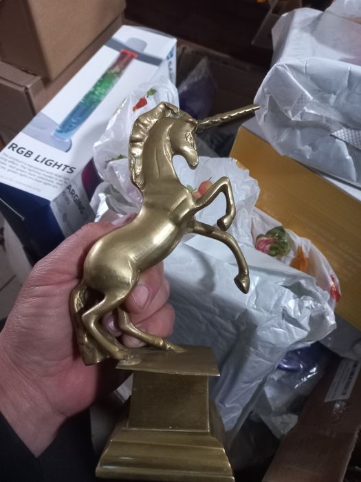 Statuetă unicorn din bronz