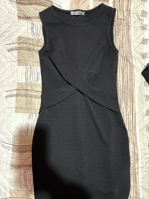 Черна рокля с ефект