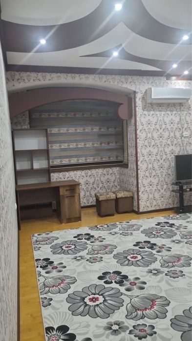 Сдается 3 х комнатная квартира на 3 этаже Хамкор банк 350$