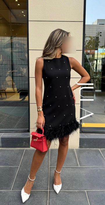 официална рокля с пера и кристали SISLEY S