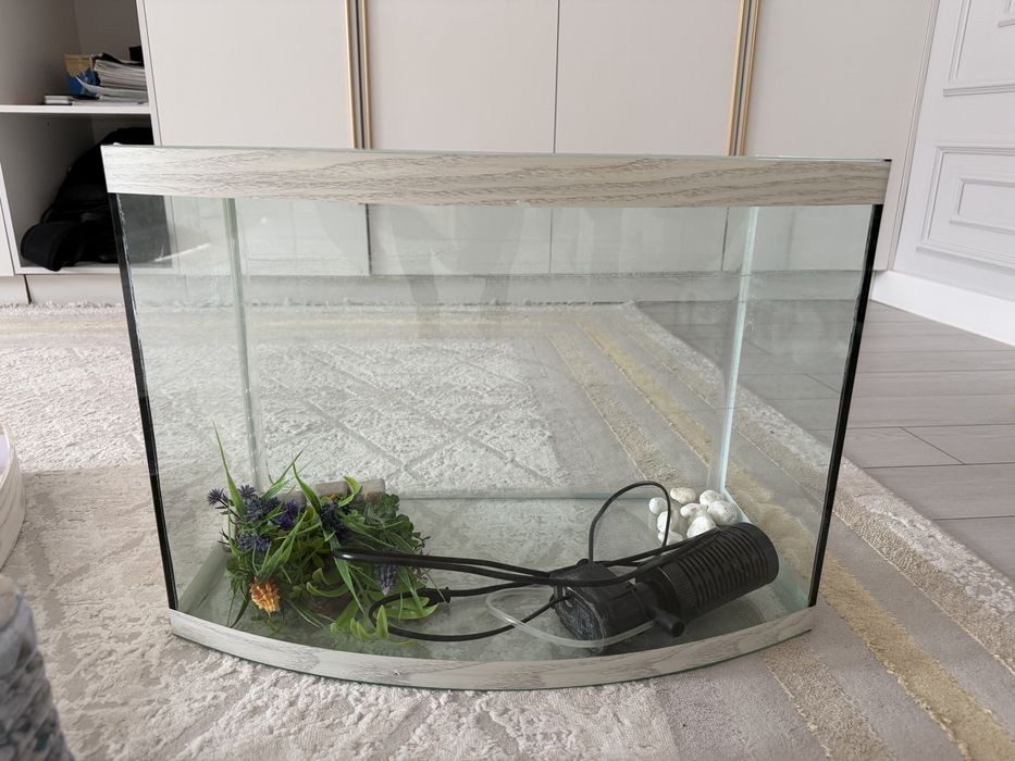 Продам Аквариум 100-120 литров