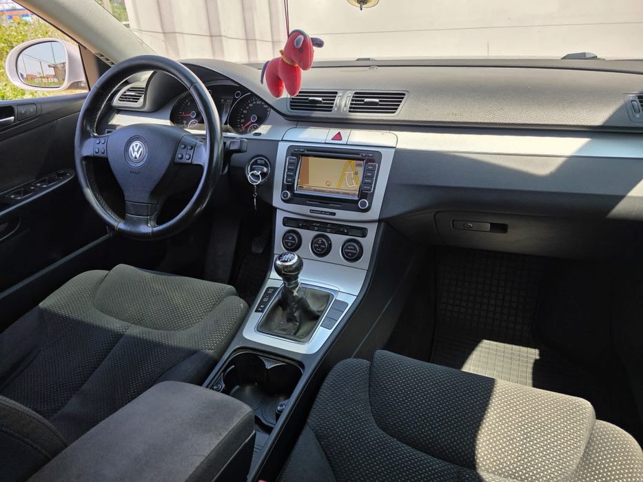 Passat B6 2.0 Euro 5 170 de cai , pretul este negociabil.