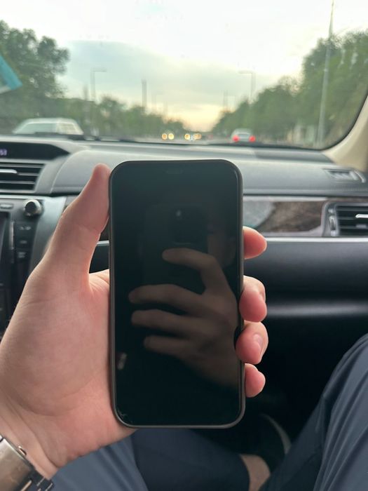 Iphone 12 64/77%