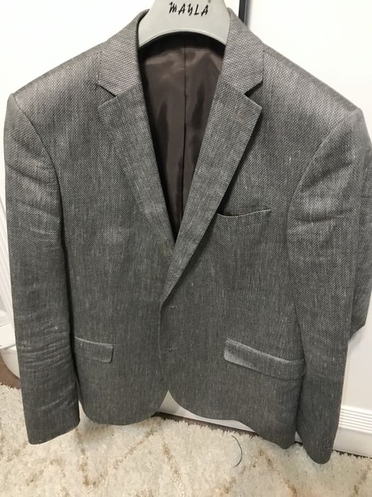 Продам костюмы, пиджаки