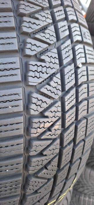 4бр. 215/60/17 Kumho 7.1mm грайфер, дот 19г. Предлагаме монтаж