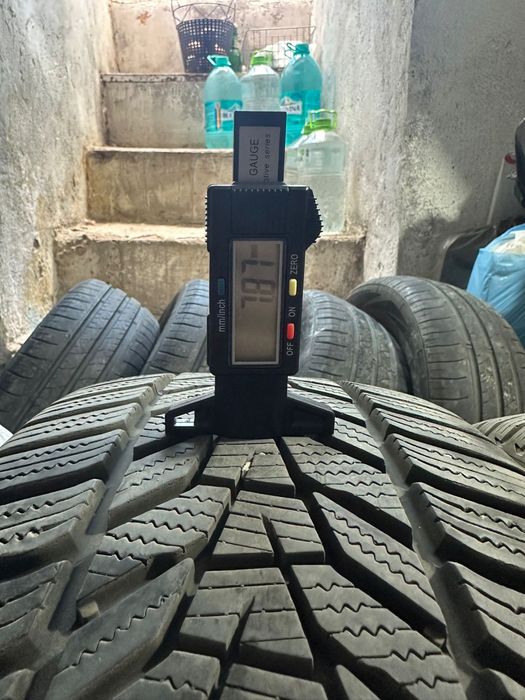 cauciucuri iarnă Hankook Winter i*Cept evo3 225/40 R18 – stare foarte bună