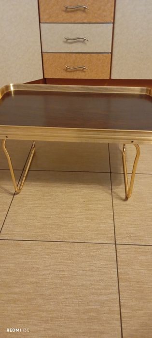 Măsuță pentru servit ceai, cafea, mic dejun