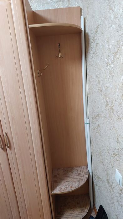 прихожка  продам   с зеркалом
