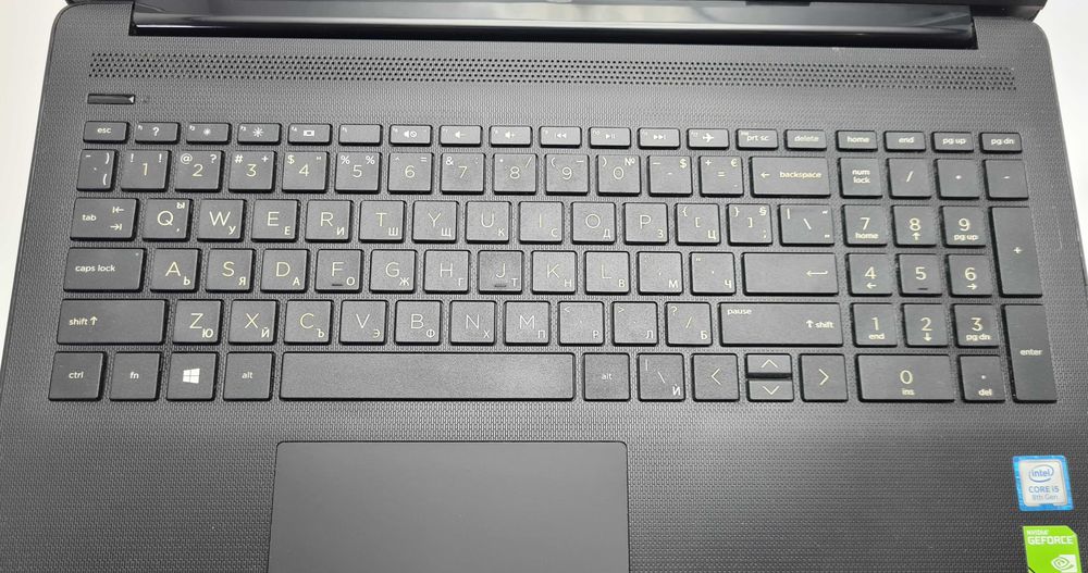 HP 15-DA0111NU i5-8250U/8GB/256SSD/1TB HDD/Nvidia MX110-2GB