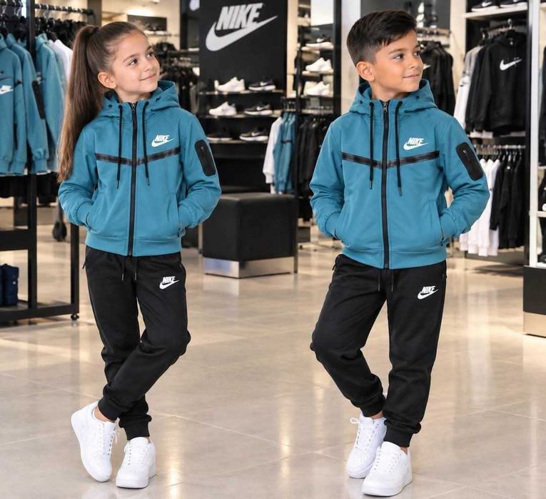 Топ!Детски екипи Nike