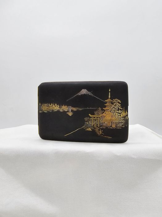 Tabachera port țigarete