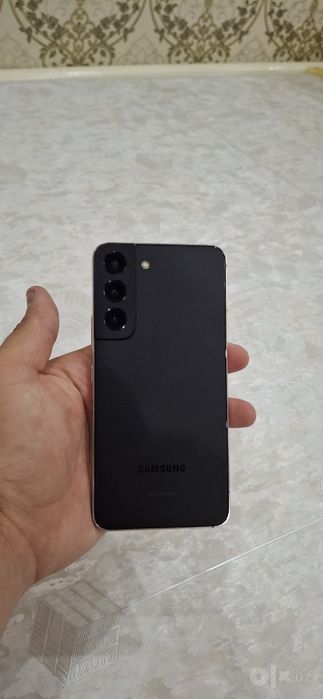 Samsung S22 8/256 gb