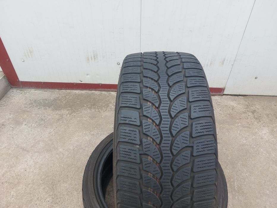 135 lei bucata! Doua anvelope M+S/IARNA 225 40 18 Bridgestone