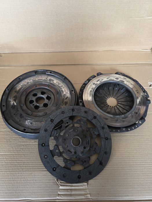 Kit ambreiaj cu volanta ford focus 2 1.6 tdci