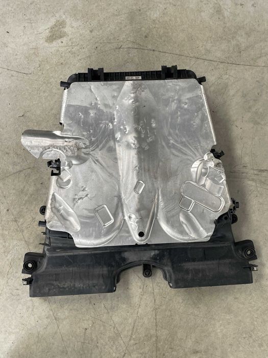carcasa filtru aer Vw - Audi SQ7 - Bentley 4.0 diesel cod 4M0133837M