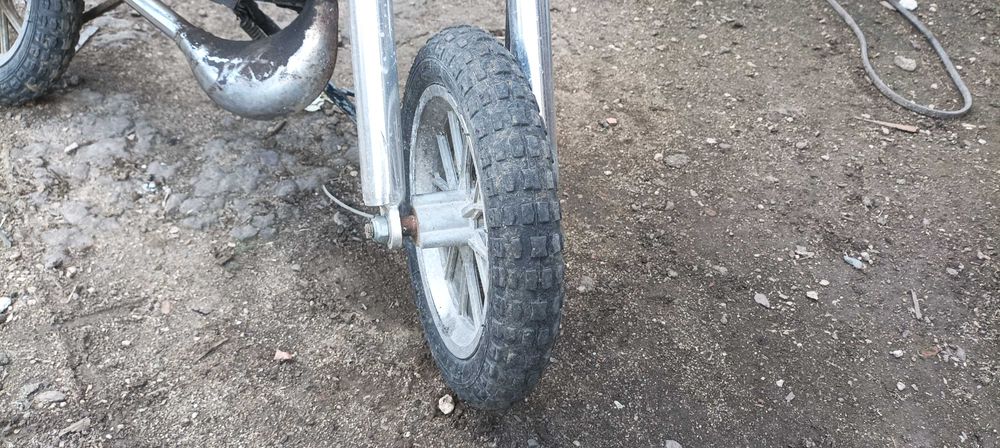 Продавам кросово моторче