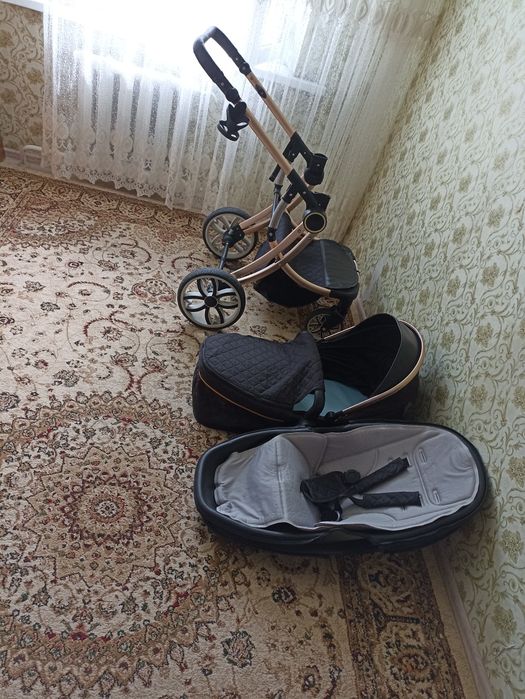Продам коляску 2в1