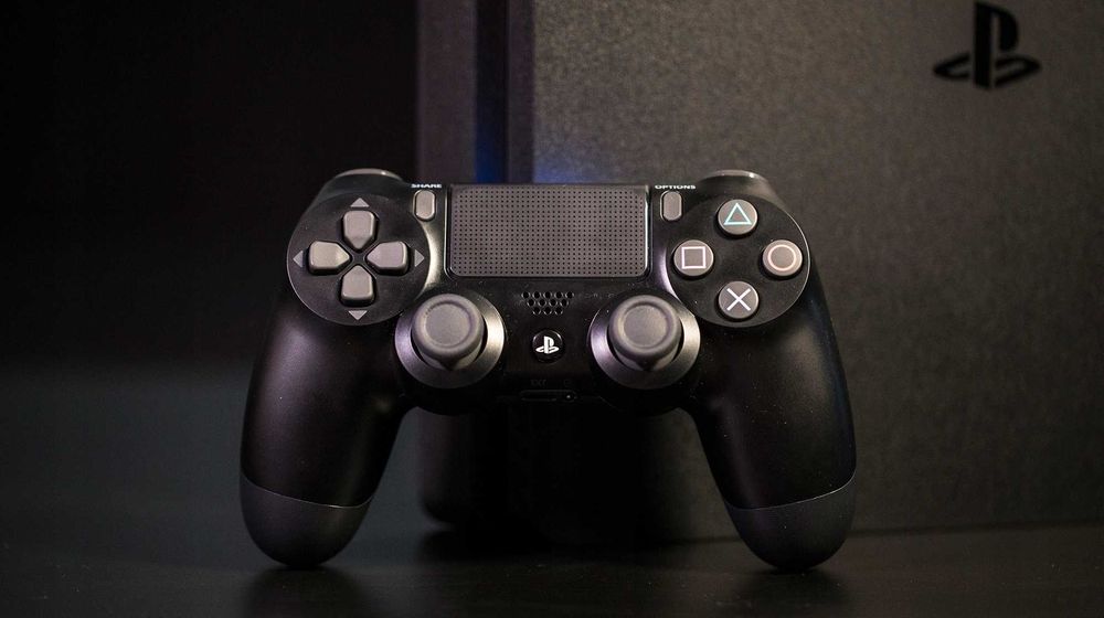 PlayStation 4 Slim 500GB/PS4/ПС4/Плейстейшън 4 + 1 Джойстик + 2 Игри + 1 Година Гаранция