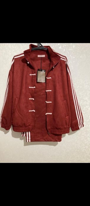 Adidas двойка в очень хорошем состаяние