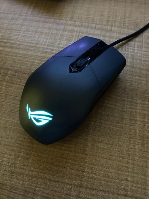 Продам мышку ASUS ROG Strix Impact