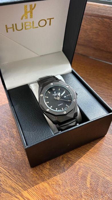 Часы Люксового качества,идут 1:1с оригиналом