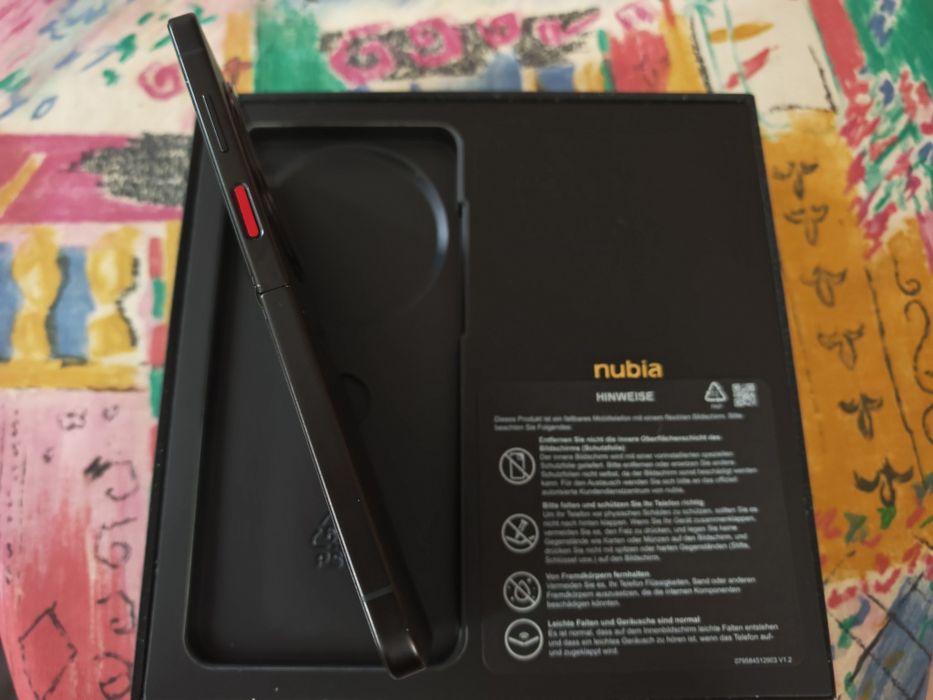 ZTE Nubia Flip 5G