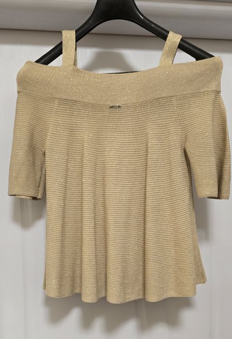 Нов.  Златист плетен топ с метализиран ефект оригинален.  Liu Jo