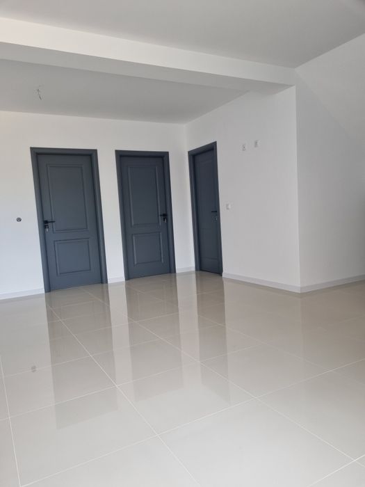 Vând casă Bulevardul Carpenului