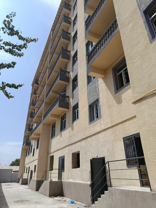 Урганч шахарда жойлашган Хоразим палас ёнида3 хонали 73.61кв срочно со