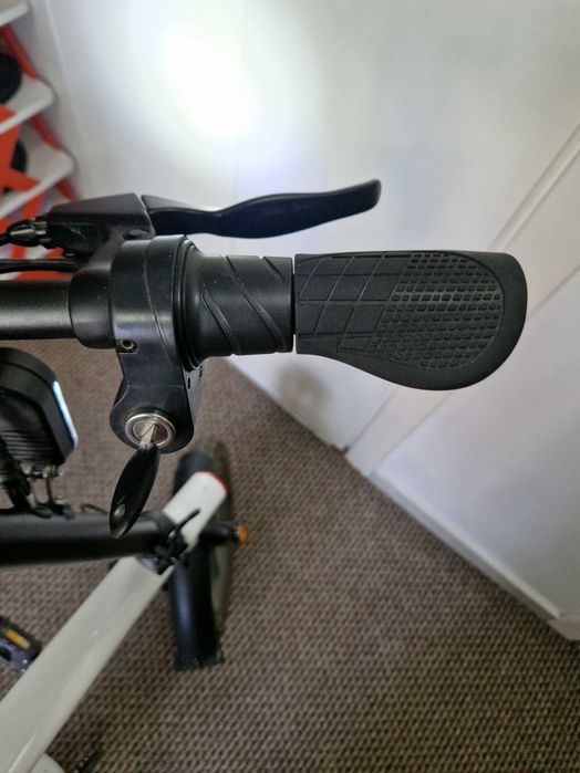 Vand bicicleta electrica iSEN H1 Flying Fish Alb, 250W, 22NM, Rulare full electric sau asistata, 25km/h, IPX4, Baterie detasabila 10Ah
