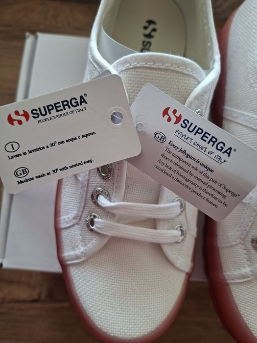 Tenesi dama marca Superga marimea 36