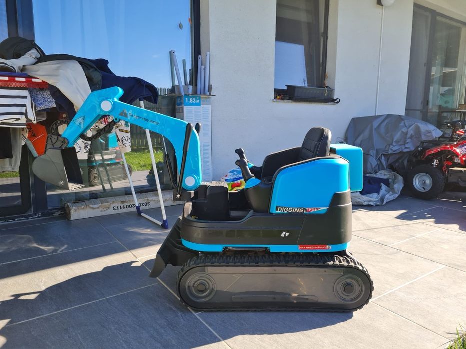 Vand excavator/masinuta electrica copii