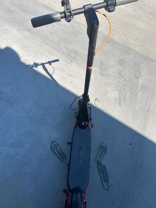 Vând trotinetă electrică ninebot segway