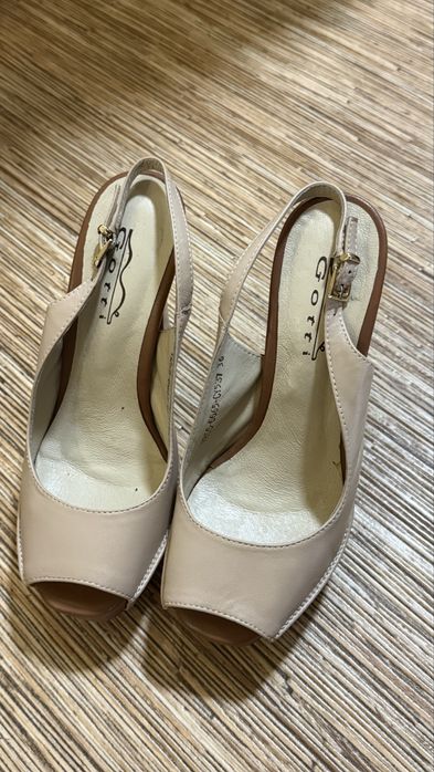 Босоножки в хорошем состоянии