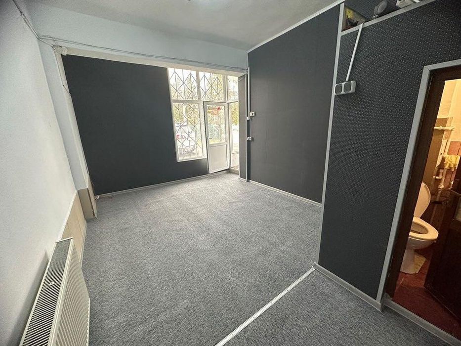 Inchiriez spatiu comercial stradal